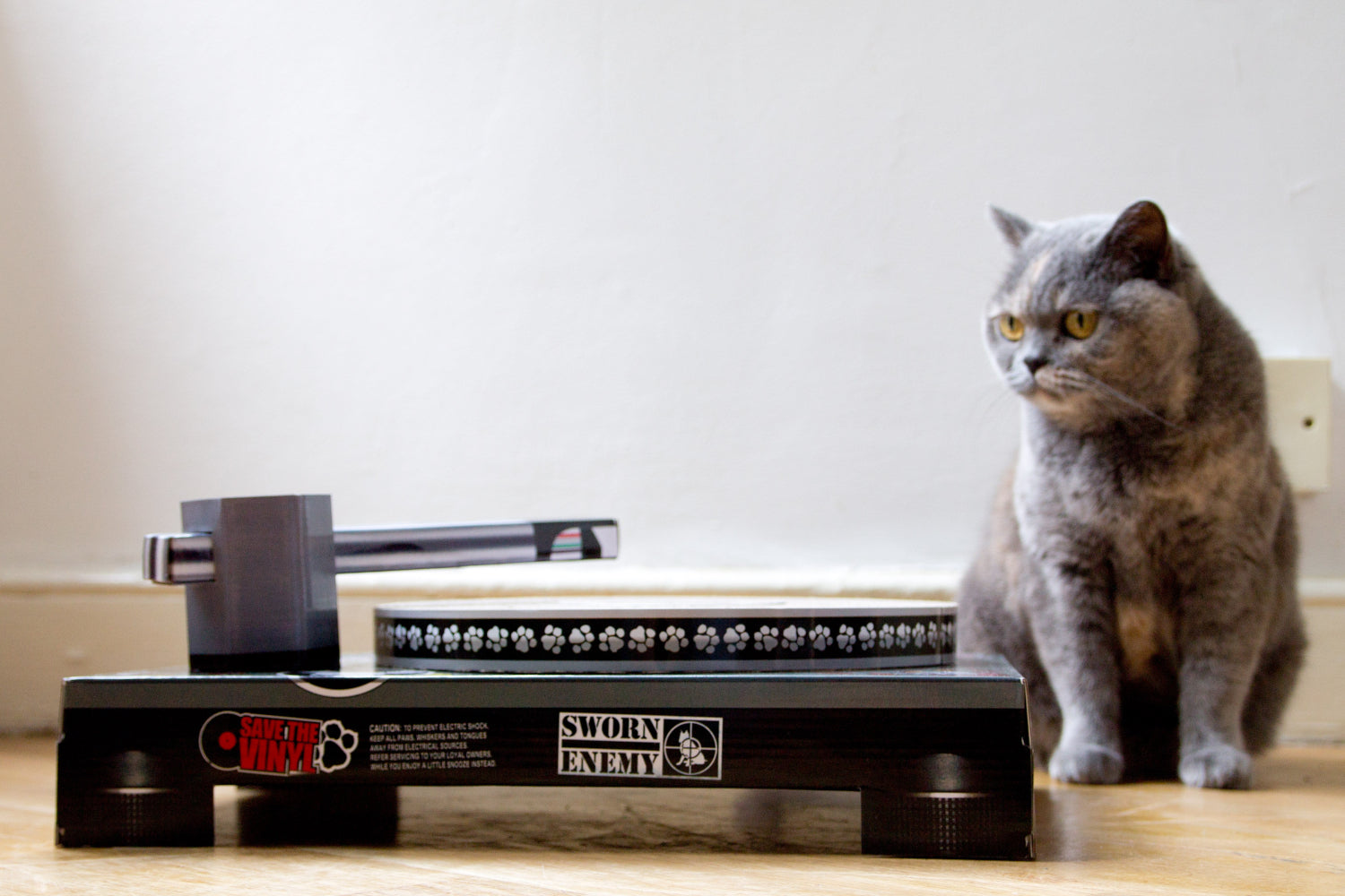 Suck UK Cat Scratch Turntable